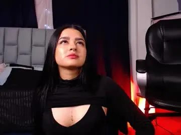 Freechat emilyy05_ on Chaturbate