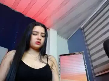 Freechat emilyy05_ on Chaturbate