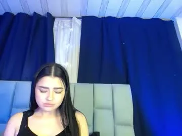 Freechat emilyy05_ on Chaturbate