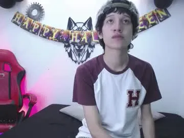 Freechat emmo_boy on Chaturbate