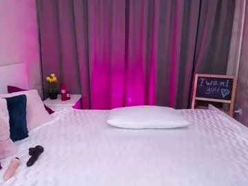 Freechat evelingills on Chaturbate