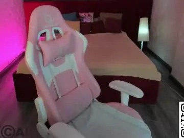 Freechat evi_mayy on Chaturbate