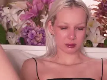 flexylover_ — A SMALL SQUIRT [148 tokens left] #blonde #lovense #teen #smalltits #young