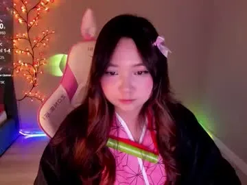 fluffy_rose — GOAL: spanks in doggy [105 tokens remaining] hi there  how will you spend no nuts november? #asian #daddysgirl #shy #nonude #braces