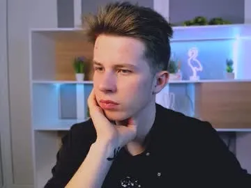 Freechat fose_di on Chaturbate