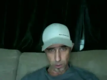 Freechat fouraide42 on Chaturbate