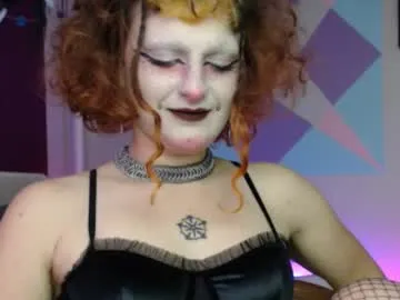Freechat friskyflowers on Chaturbate
