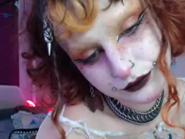 Freechat friskyflowers on Chaturbate