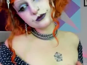 Freechat friskyflowers on Chaturbate