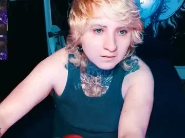 Freechat ftmblueyes on Chaturbate