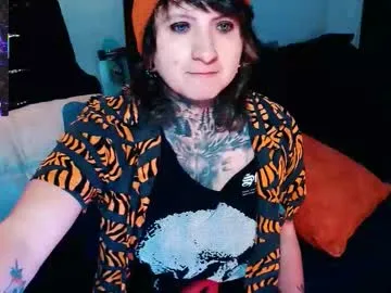 Freechat ftmblueyes on Chaturbate