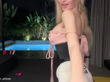 Freechat golden_alinee on Chaturbate