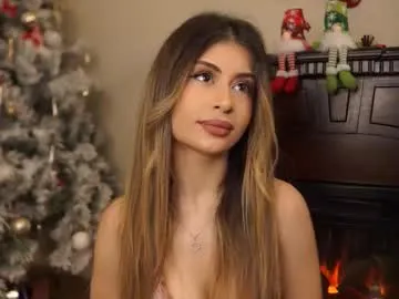 Freechat holayoula on Chaturbate