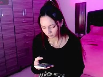 holy_juli2 — shoow bobbs [190 tokens left] lets have some fun together :) #feet #daddy #natural  #latina #lovense