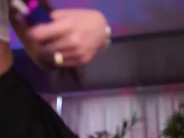 Freechat hotbustybabex on Chaturbate