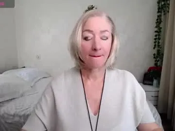 Freechat hunters_woman on Chaturbate