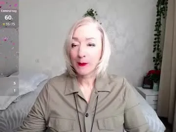 Freechat hunters_woman on Chaturbate