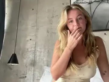 Freechat isabellesings on Chaturbate