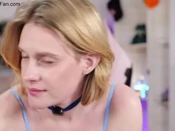 Offline island_peach on Chaturbate