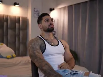 john_king29 — Big Cum Show!!! #muscle #lovense #young #latino #bigcock [2456 tokens remaining]