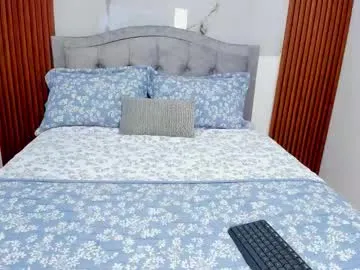 Freechat kalibloom_ on Chaturbate