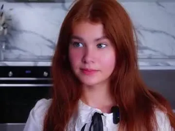 Freechat karolinerush on Chaturbate