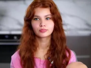 Freechat karolinerush on Chaturbate