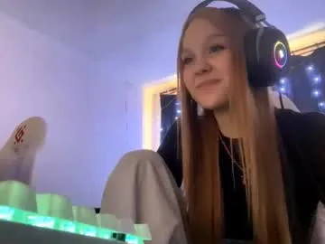 Freechat kayceefroehner on Chaturbate