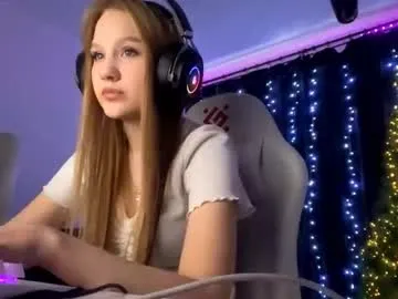 Freechat kayceefroehner on Chaturbate