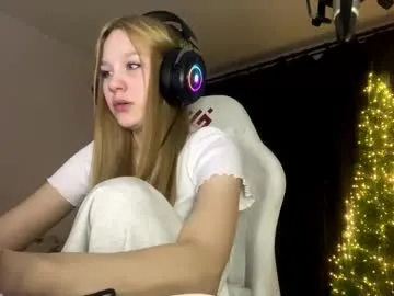 Freechat kayceefroehner on Chaturbate