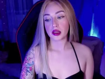 kinkydoll_ on Chaturbate