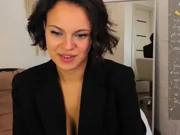 Freechat kira_energy on Chaturbate