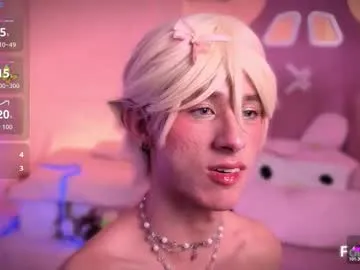 Freechat kitsuneplay_ on Chaturbate