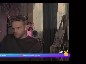 korruptedbymewmew on Chaturbate 