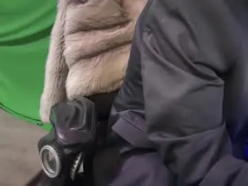 korruptedbymewmew on Chaturbate 