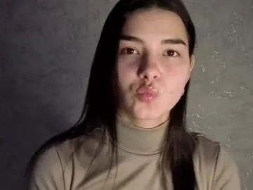 Offline lauraback on Chaturbate