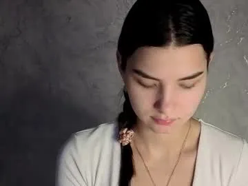 Offline lauraback on Chaturbate