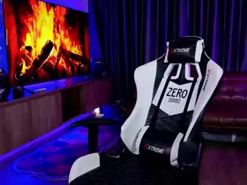 Freechat laxyflaxy on Chaturbate