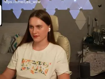 Freechat lesliekorfs on Chaturbate