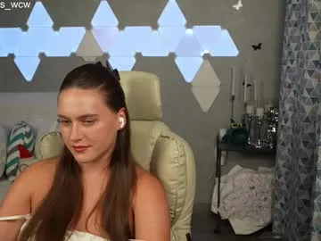 Freechat lesliekorfs on Chaturbate