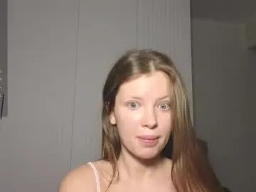 like_sun — massage boobs close to cam [61 tokens left] #new #18 #natural #teen #lovense