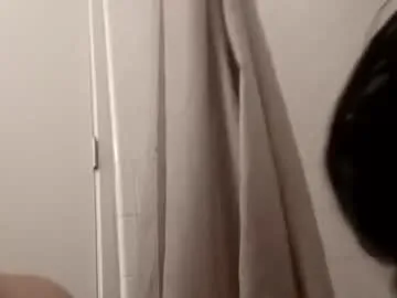 Freechat lilbratty_clouds_ogpuffdragon on Chaturbate