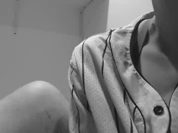 Freechat lilbratty_clouds_ogpuffdragon on Chaturbate