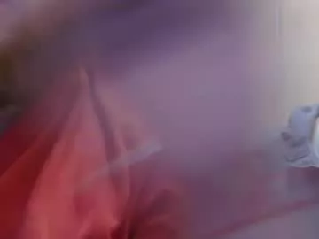 Freechat lilbratty_clouds_ogpuffdragon on Chaturbate