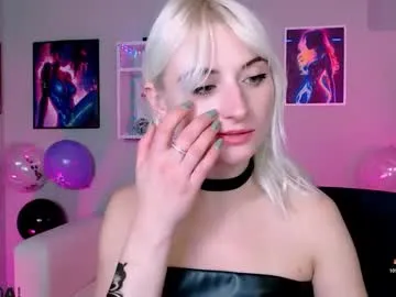 lisa_dark_ — GOAL: tease [531 tokens remaining] Welcome to my room! #cute #18 #shy #teen #teen