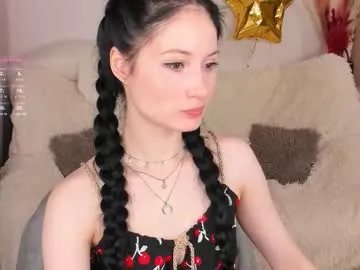 Freechat lisamooore on Chaturbate