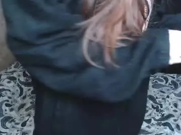 Freechat little_owlx on Chaturbate