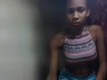 Freechat littleyanah on Chaturbate