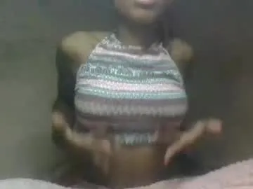 Freechat littleyanah on Chaturbate