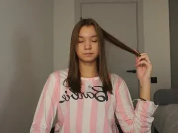 loiskapoi — #new g: sensually lick and suck my finger - Hello im Elza I'm 18 years old,  here im #shy #bigass #skinny #18 [8 tokens remaining]